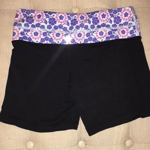 Lululemon reversible spandex shorts size 4